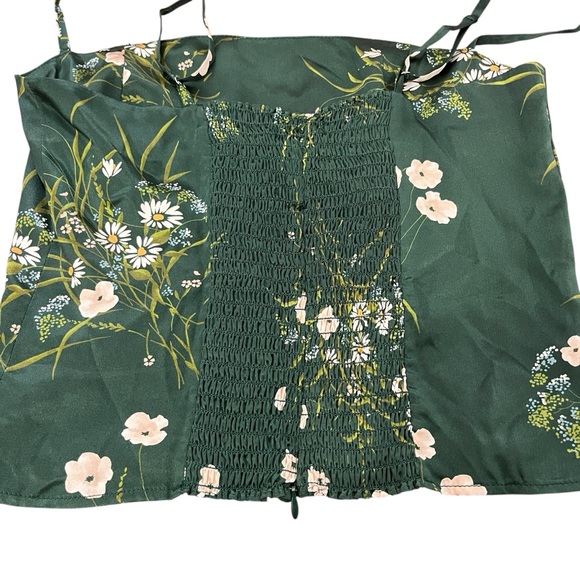 Reformation Overland 100% Silk Crop Top Green Floral Cropped Blouse Size 4 - Picture 8 of 9